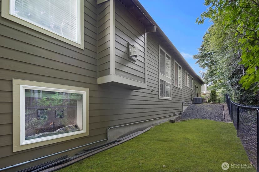 Property photo for 7989 E Barsay Lane, Port Orchard photo 33