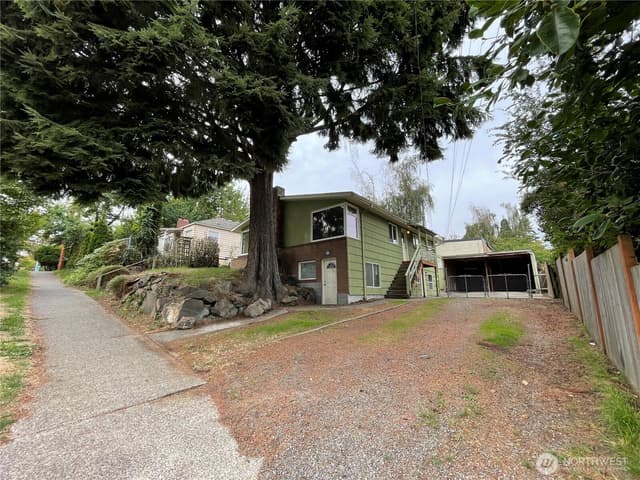 Property photo for 1706 NE 82nd Street, Seattle photo 2