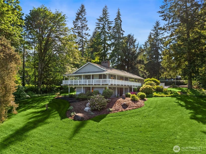 Property photo for 11186 Blue Pond Place NE, Bainbridge Island photo 3