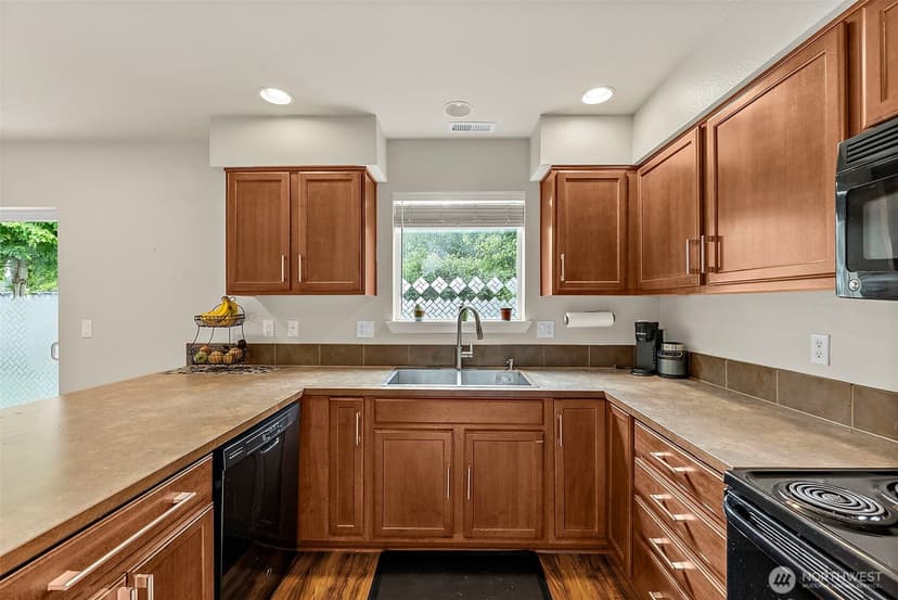 Property photo for 17805 79th Avenue Ct E, Puyallup photo 14