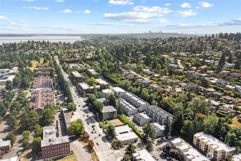 Property photo for 5829 NE 75th Street #A336, Seattle photo 18