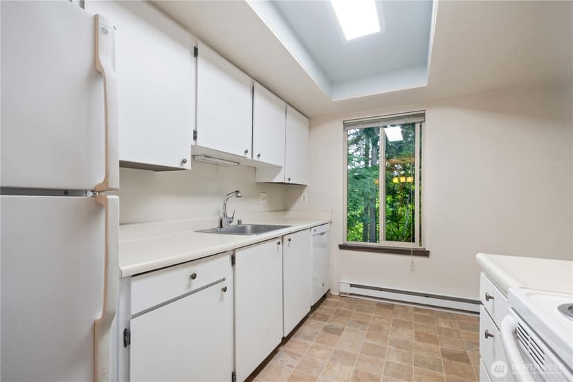 Property photo for 8601 Zircon Drive SW #A4, Lakewood photo 10