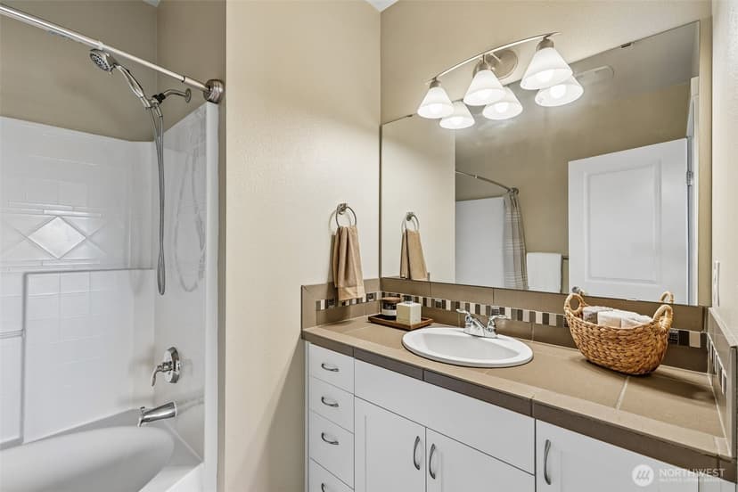 Property photo for 2162 Yakima Avenue, Tacoma photo 11