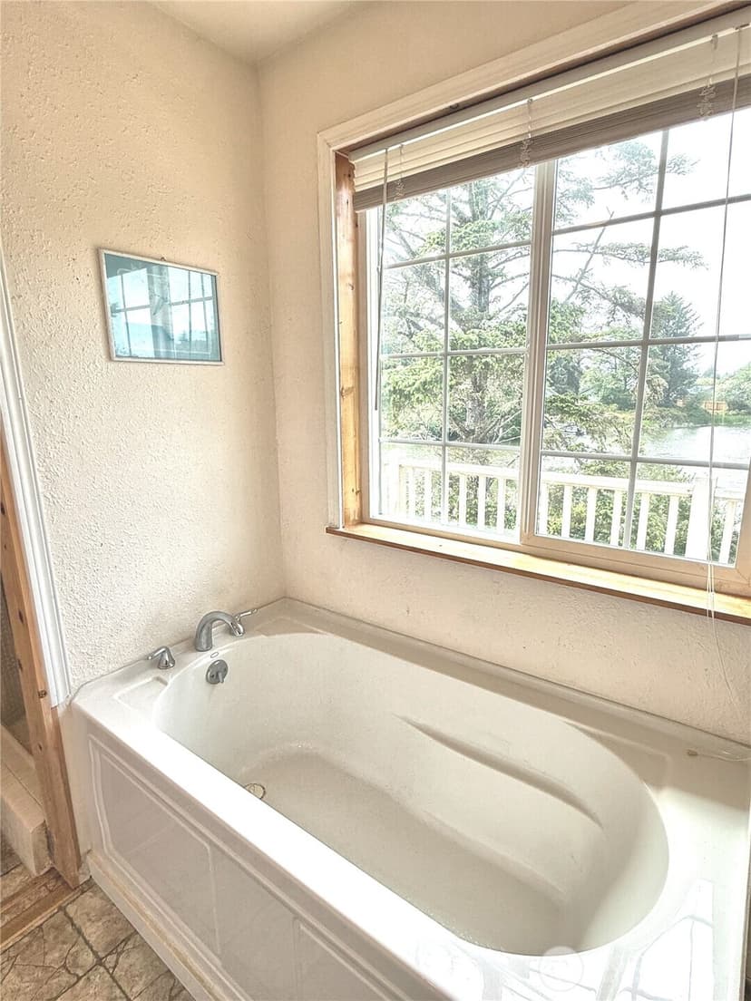 Property photo for 665 Skamokawa Court SE, Ocean Shores photo 18