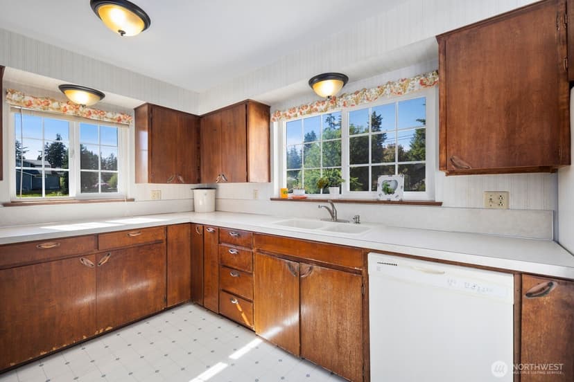 Property photo for 11524 36th Street E, Edgewood photo 9