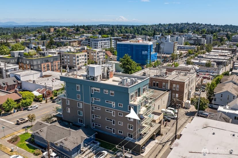 Property photo for 4409 California Avenue SW #404, Seattle photo 7