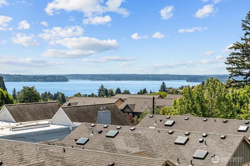 Property photo for 4409 California Avenue SW #404, Seattle photo 8