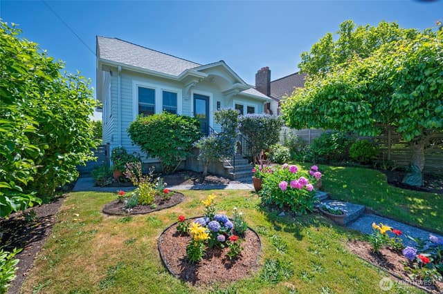 Property photo for 3444 11th Avenue W, Seattle photo 3