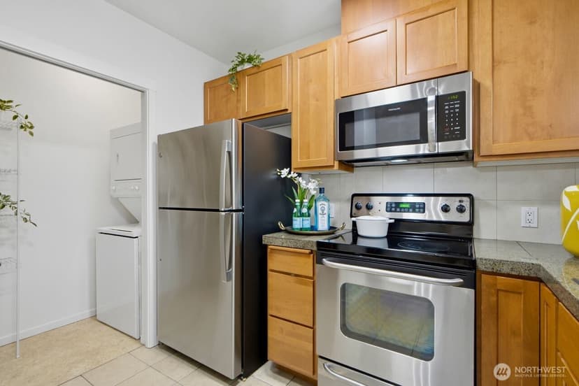 Property photo for 2901 NE Blakeley St #522, Seattle photo 11