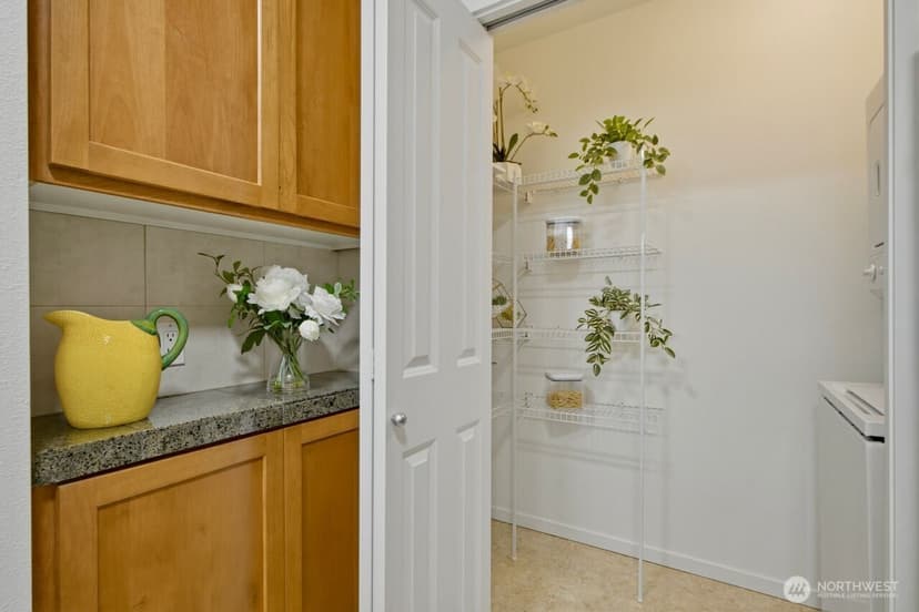 Property photo for 2901 NE Blakeley St #522, Seattle photo 14