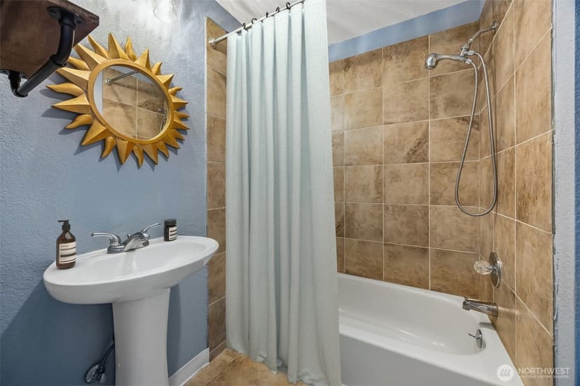 Property photo for 13741 SE 201st Street, Kent photo 18