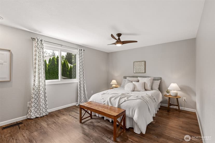 Property photo for 13741 SE 201st Street, Kent photo 17