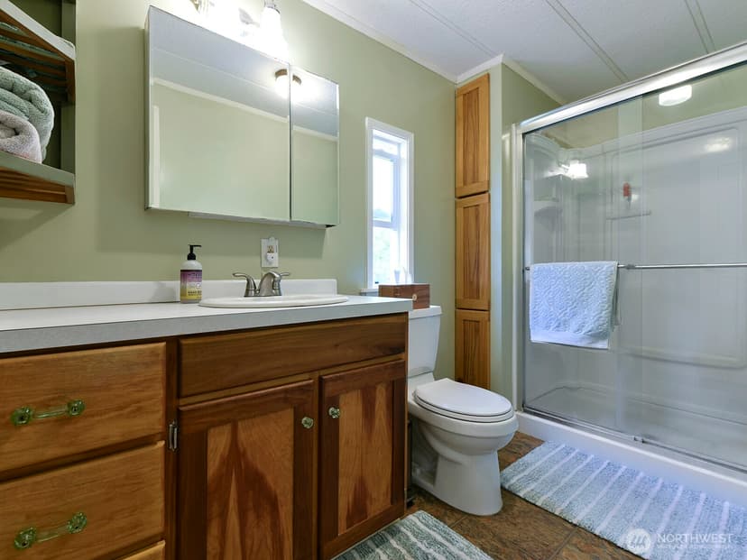 Property photo for 19805 127th Court NE, Bothell photo 12