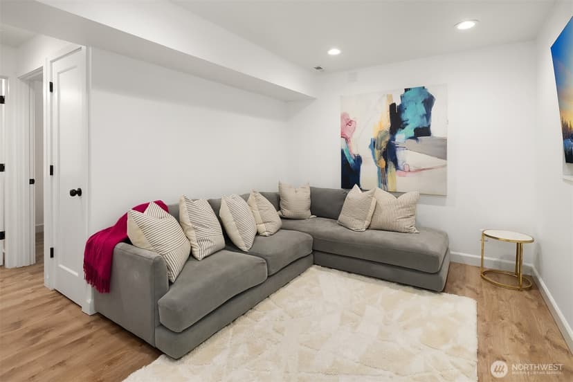 Property photo for 1525 McGilvra Boulevard E, Seattle photo 15