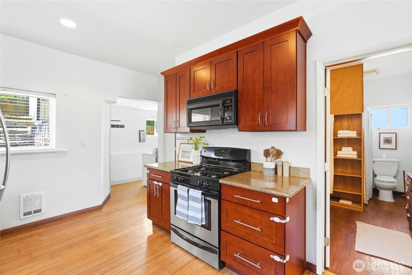 Property photo for 3310 Rucker Avenue, Everett photo 12