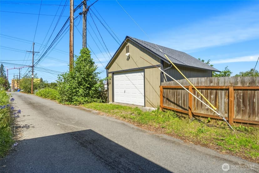 Property photo for 3310 Rucker Avenue, Everett photo 23
