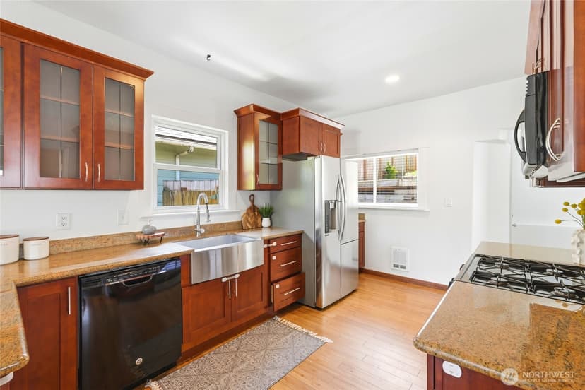 Property photo for 3310 Rucker Avenue, Everett photo 10