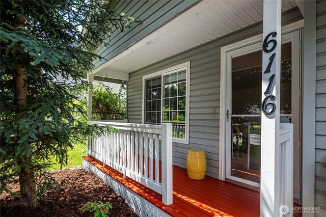 Property photo for 6116 76th Avenue NE, Marysville photo 2