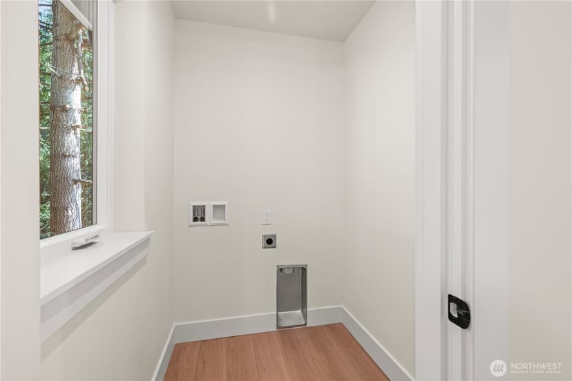 Property photo for 3024 NE 95th Street, Seattle photo 13