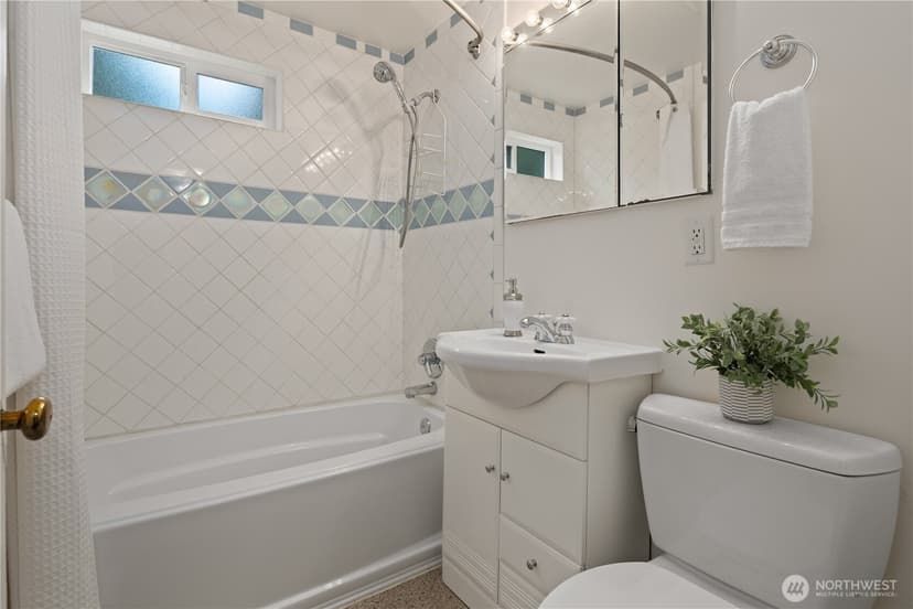 Property photo for 161 SW 185th Street, Normandy Park photo 28