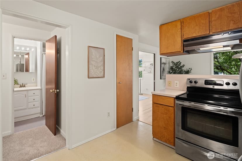Property photo for 161 SW 185th Street, Normandy Park photo 16