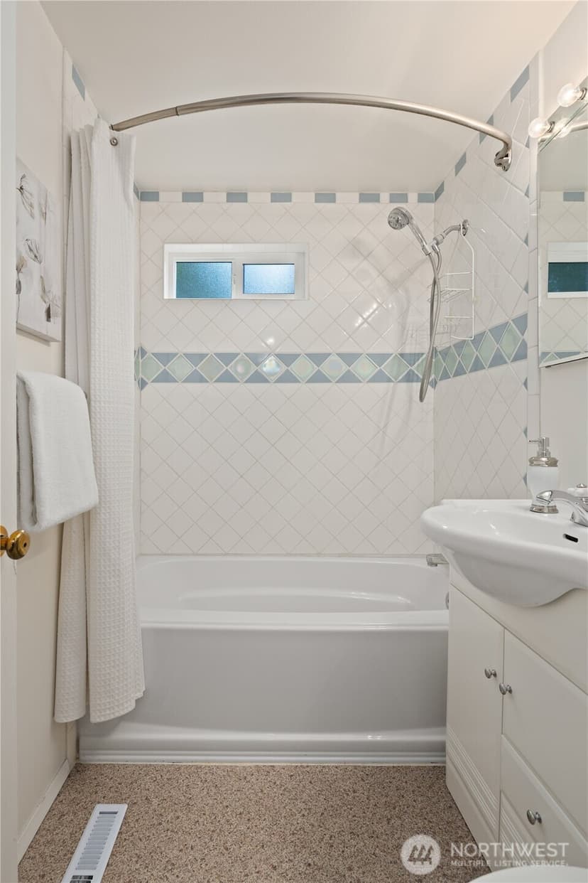 Property photo for 161 SW 185th Street, Normandy Park photo 29