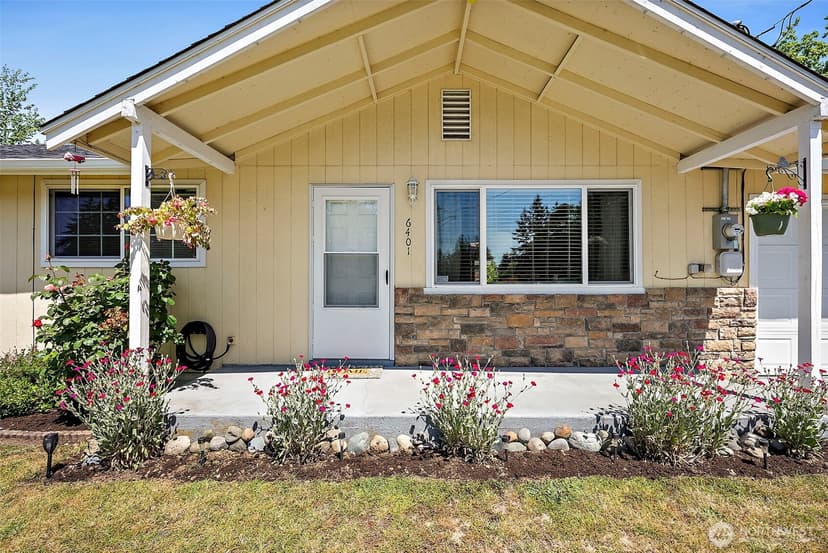 Property photo for 6401 Okanogan Avenue SW, Lakewood photo 2