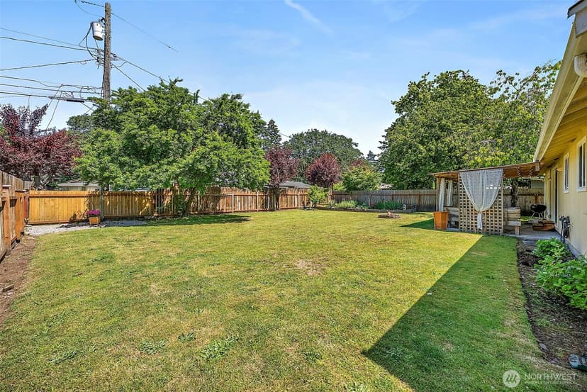 Property photo for 6401 Okanogan Avenue SW, Lakewood photo 21