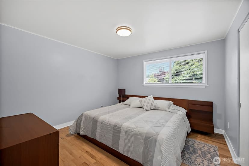 Property photo for 6401 Okanogan Avenue SW, Lakewood photo 11