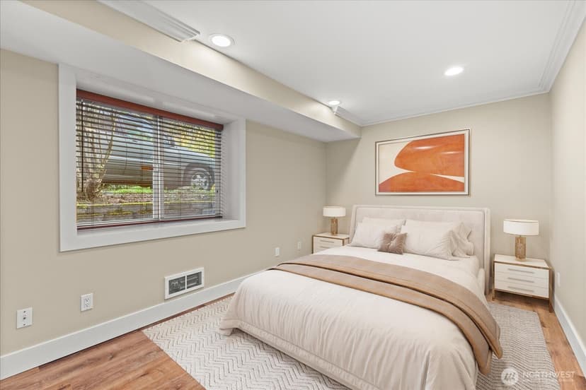 Property photo for 400 NE 50th Street, Seattle photo 27