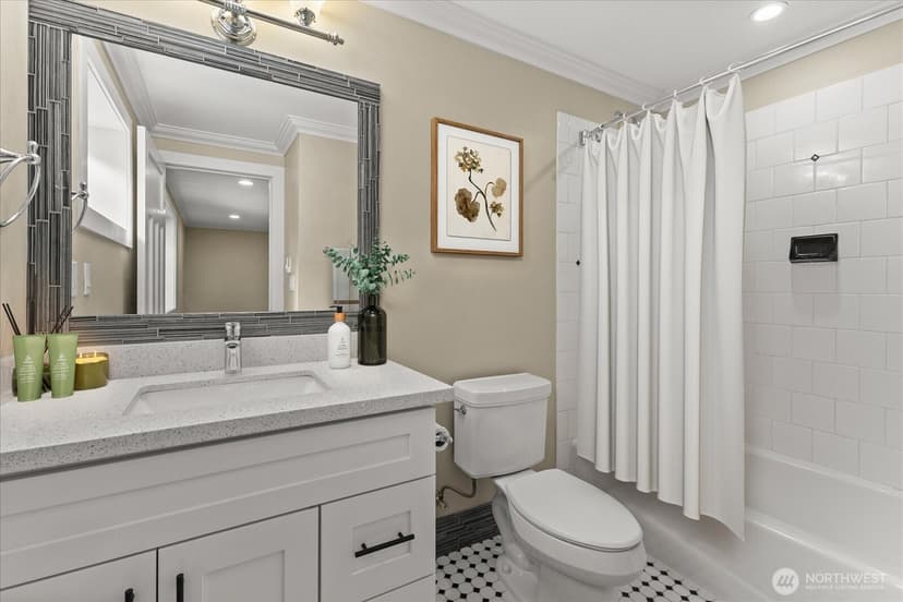 Property photo for 400 NE 50th Street, Seattle photo 31