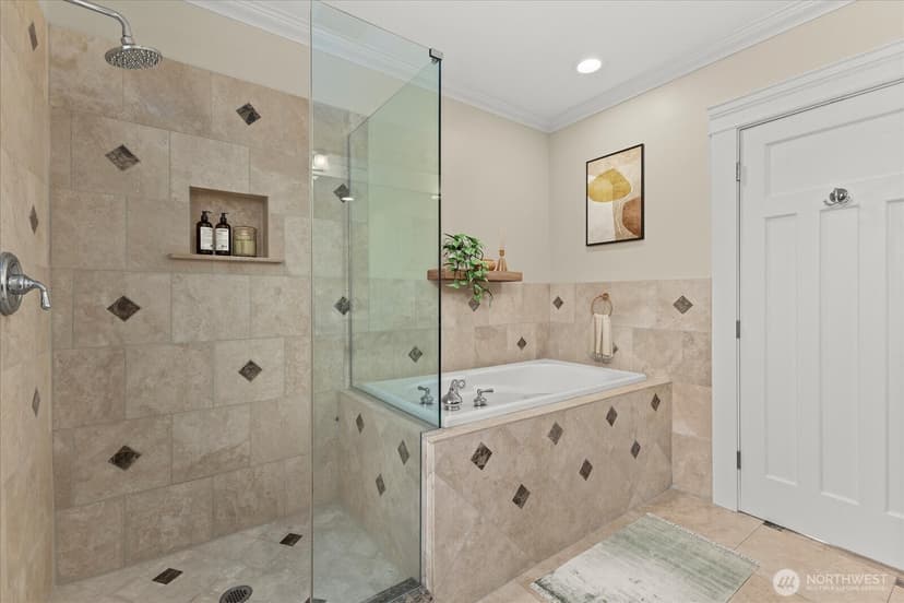 Property photo for 400 NE 50th Street, Seattle photo 19