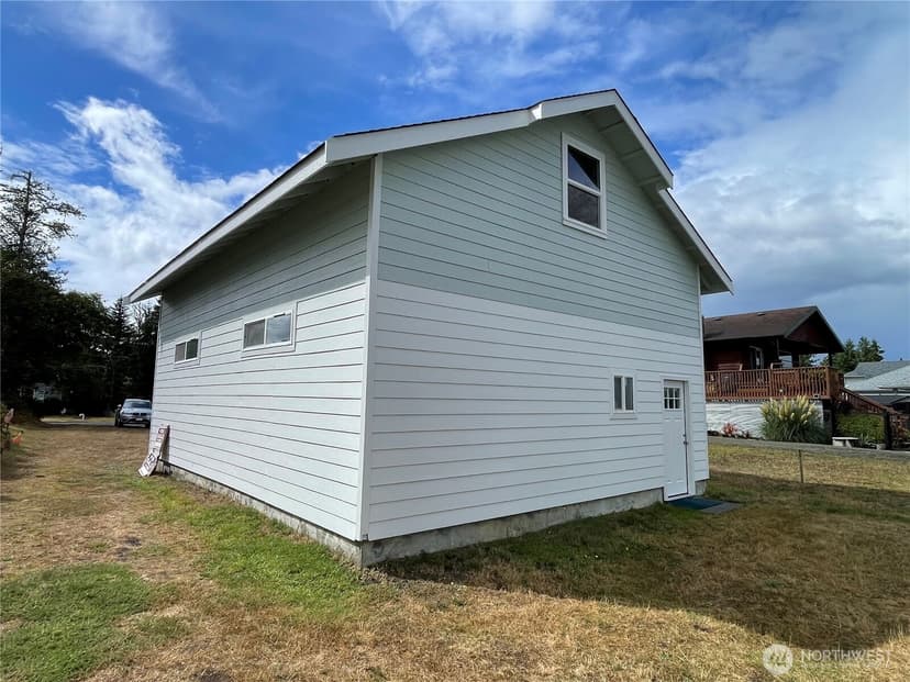 Property photo for 580 Mount Olympus Avenue SE, Ocean Shores photo 8