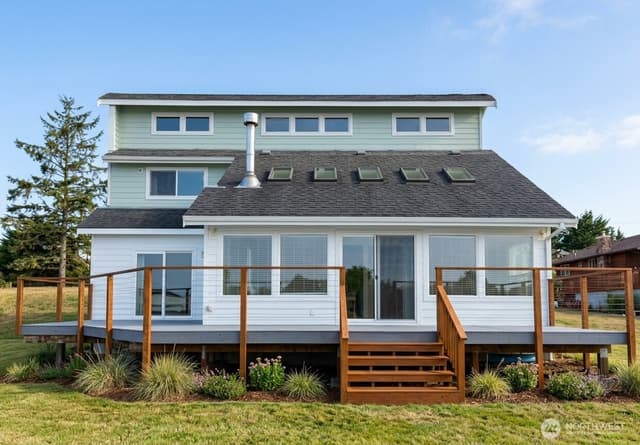 Property photo for 580 Mount Olympus Avenue SE, Ocean Shores photo 4