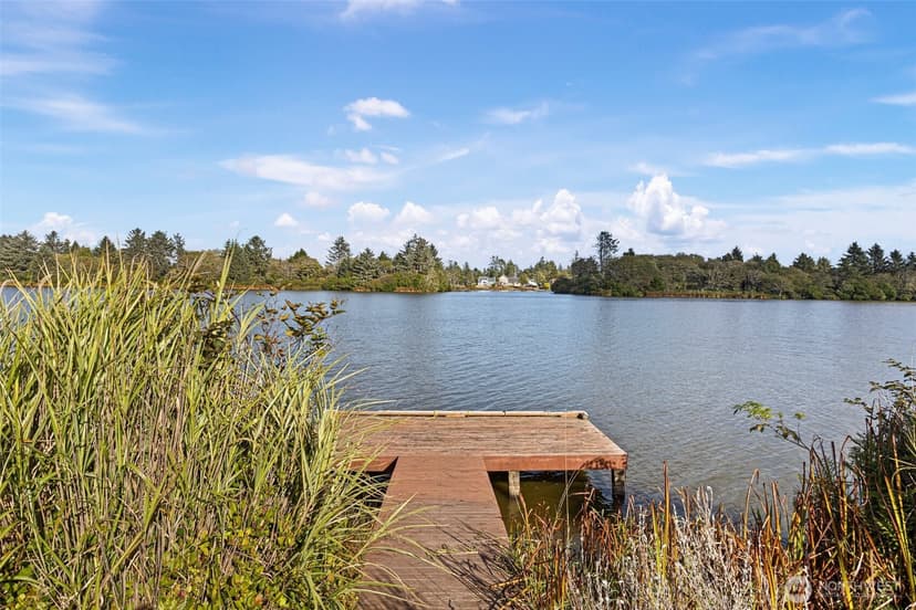 Property photo for 580 Mount Olympus Avenue SE, Ocean Shores photo 32
