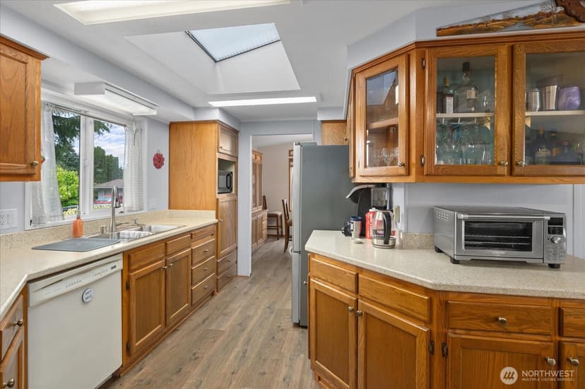 Property photo for 24201 8th Place W, Bothell photo 6