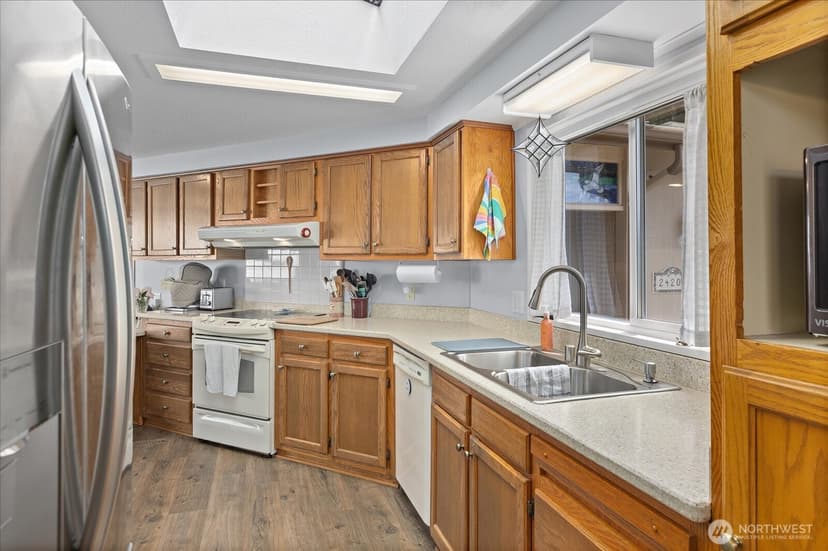 Property photo for 24201 8th Place W, Bothell photo 8