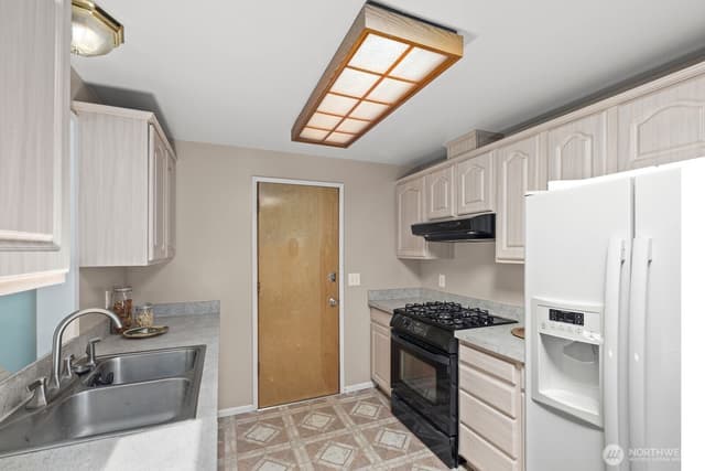 Property photo for 2119 Aberdeen Avenue NE, Renton photo 5