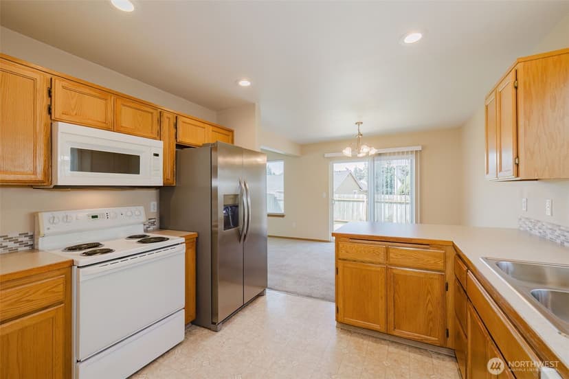 Property photo for 4024 152nd Street Ct E, Tacoma photo 11