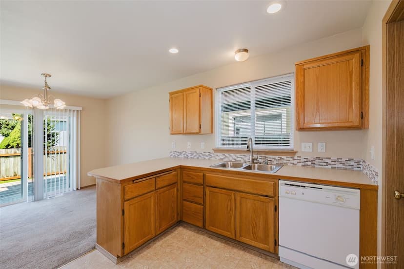Property photo for 4024 152nd Street Ct E, Tacoma photo 10