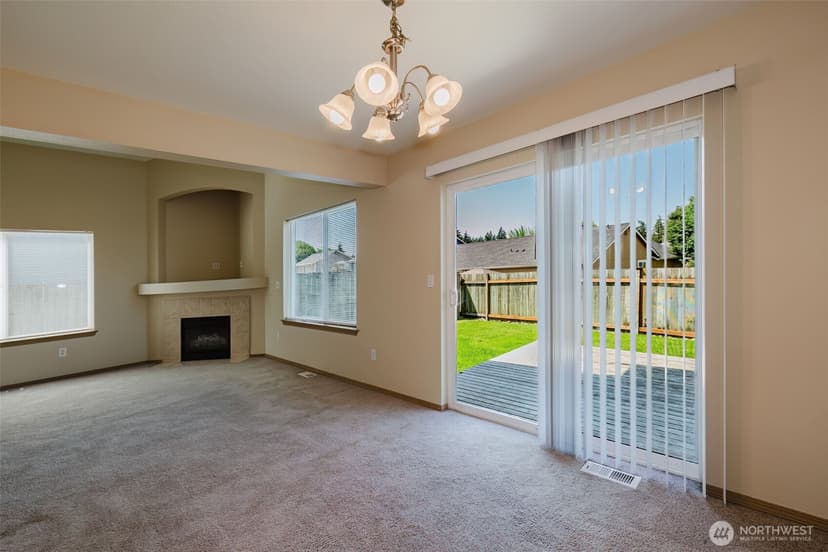 Property photo for 4024 152nd Street Ct E, Tacoma photo 8