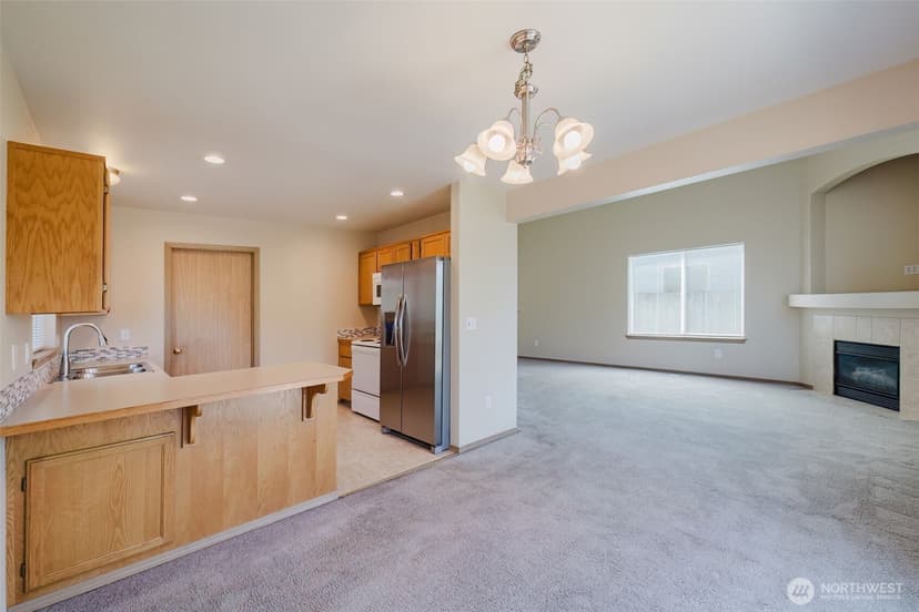 Property photo for 4024 152nd Street Ct E, Tacoma photo 9