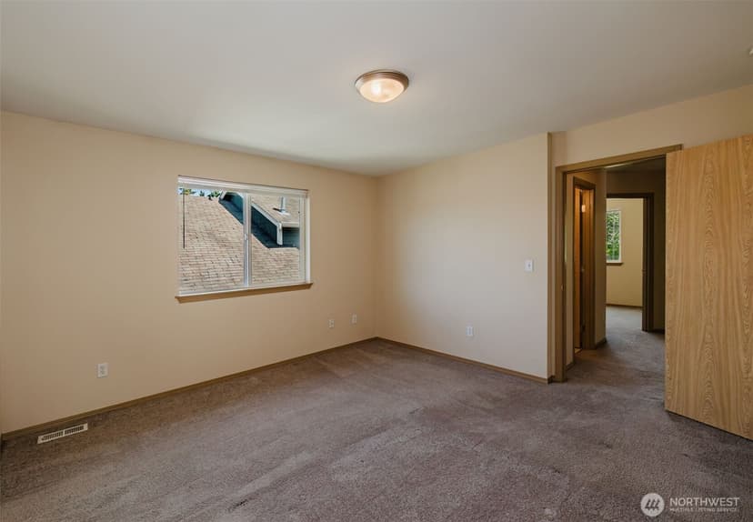 Property photo for 4024 152nd Street Ct E, Tacoma photo 13