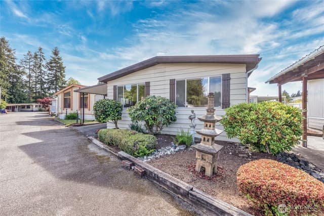 Property photo for 18501 52nd Avenue W #22, Lynnwood photo 3