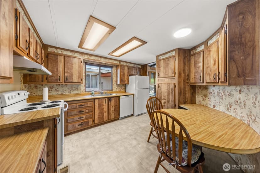 Property photo for 18501 52nd Avenue W #22, Lynnwood photo 9