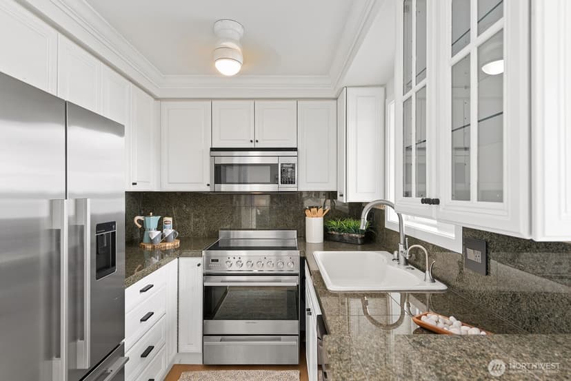 Property photo for 334 Lakeside Avenue S #207, Seattle photo 11