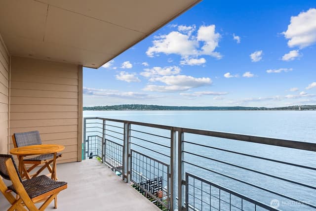 Property photo for 334 Lakeside Avenue S #207, Seattle