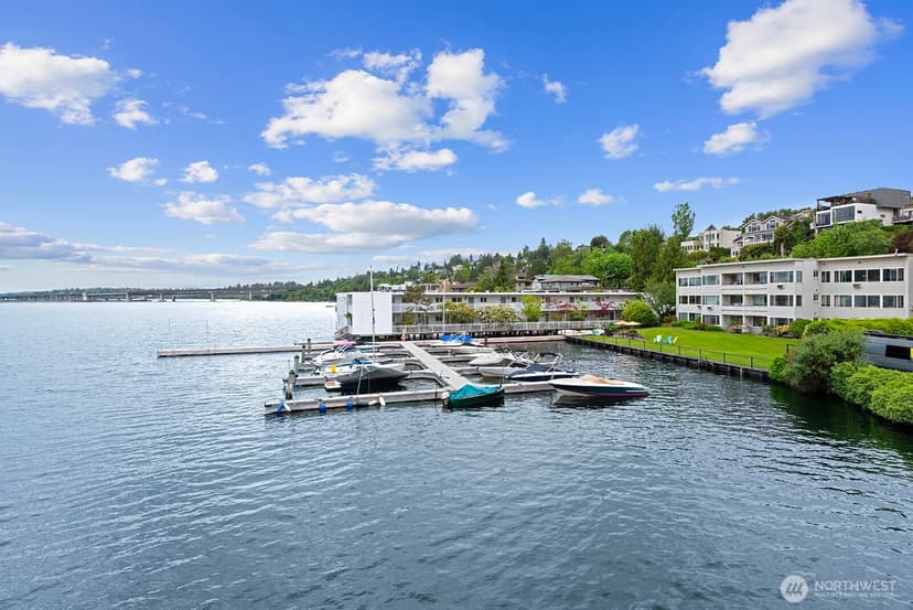 Property photo for 334 Lakeside Avenue S #207, Seattle photo 18