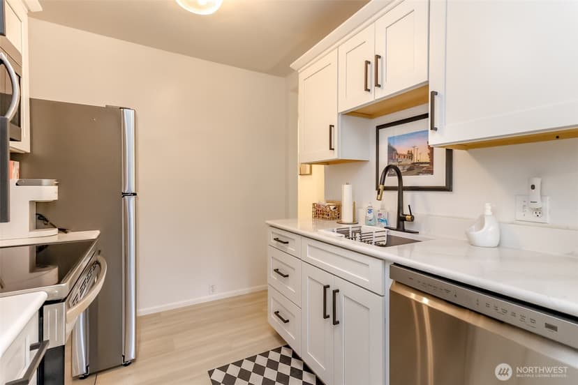 Property photo for 625 N Jackson Street #A-7, Tacoma photo 13