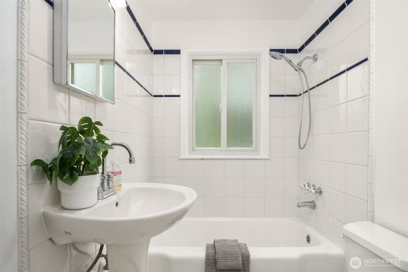 Property photo for 8816 16th Avenue SW, Seattle photo 15
